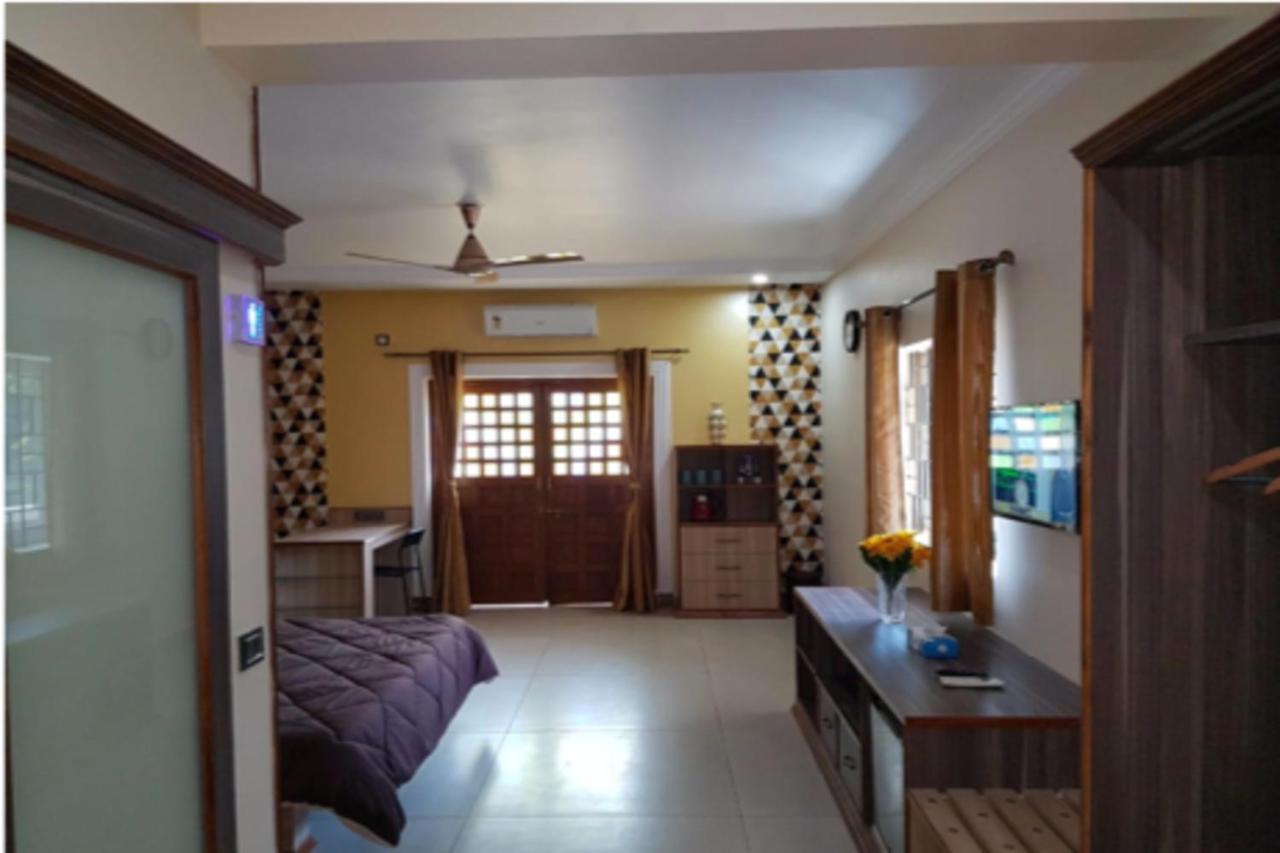 Jm Vista Suites Mapusa Exterior foto